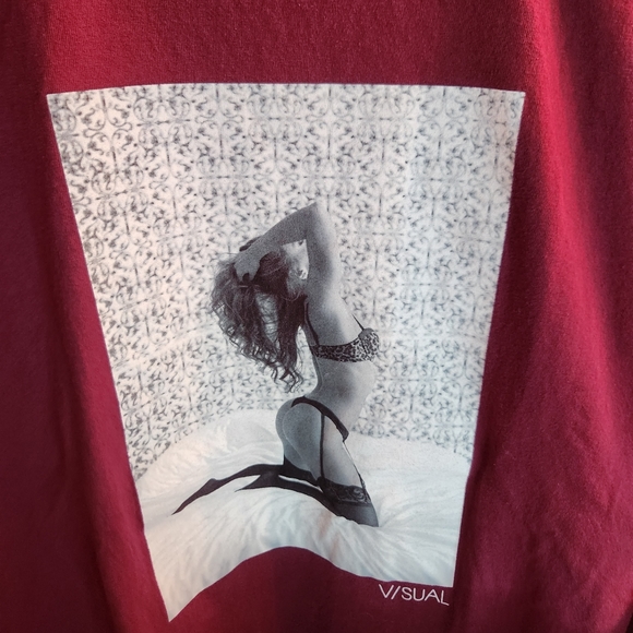 Visual by Van Styles Men's Medium Red Maroon Nicole Heartbreaker Model Tee Shirt - Picture 4 of 7